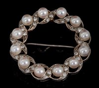 Lot 469 - Diamond and cultured pearl wreath brooch of...
