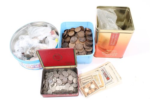 Lot 74 - World - mixed coinage and banknotes - to...