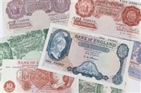Lot 117 - G.B. banknotes - to include O'Brien blue £5...