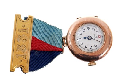 Lot 724 - Early Rolex First World War period nurses' watch with Rolex fifteen jewel movement