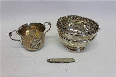 Lot 3509 - Late Victorian silver two-handled cup with arms for The
Worshipful Company of Grocers (London 1899), silver rose bowl and a silver
fruit knife (3)