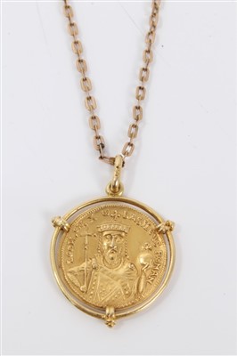 Lot 3219 - Gold Byzantine coin in gold (18ct) pendant mount on chain