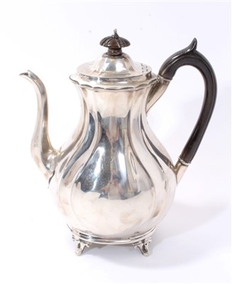 Lot 216 - Edwardian silver coffee pot of baluster form