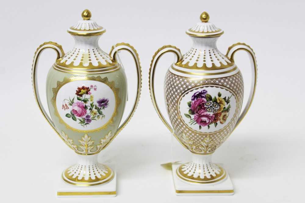 Lot 2041 - Two good quality Spode two-handled urn shaped vases with covers