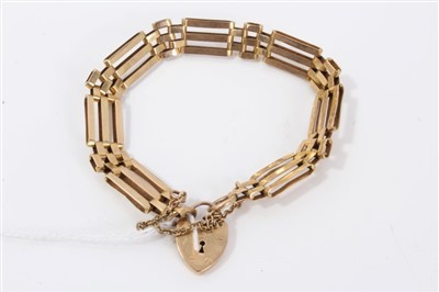 Lot 3292 - Gold (9ct) bracelet with padlock clasp