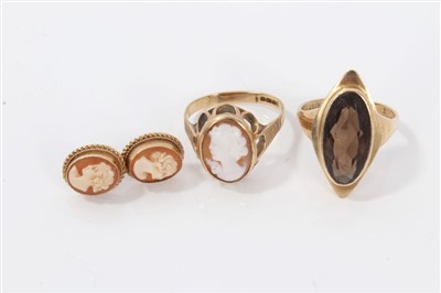 Lot 3294 - Gold (9ct) smokey quartz ring, gold (9ct) cameo ring and pair cameo earrings