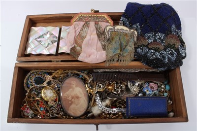 Lot 3200 - Wooden box containing vintage costume jewellery, beaded bag, two other vintage bags, mother of pearl card case and bijouterie