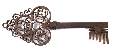 Lot 918 - Antique ornamental key of large size