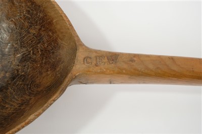 Lot 941 - Antique carved sycamore malt shovel