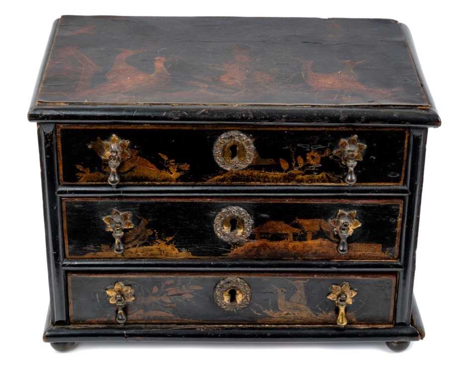 Lot 936 - Early 18th century style miniature chest of drawers