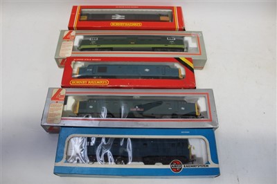 Lot 2816 - Railway – Hornby 00 gauge BR Co-Co diesel locomotive R751, Freightliner Wagon R020, Lima diesel locomotive ‘Meld’ and the ‘Fife & Forfar Yeomanry’, plus Airfix A1A – A1A Class 31/4 diesel locomotiv...