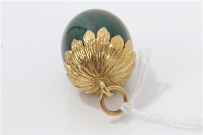 Lot 3247 - Malachite acorn pendant in yellow metal mount
