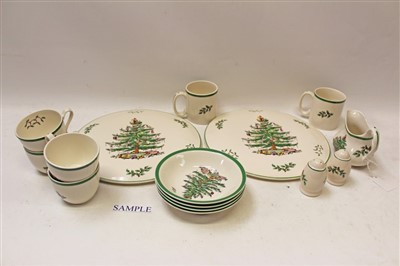 Lot 2021 - Spode Christmas Tree pattern tea and dinner service (36 pieces)