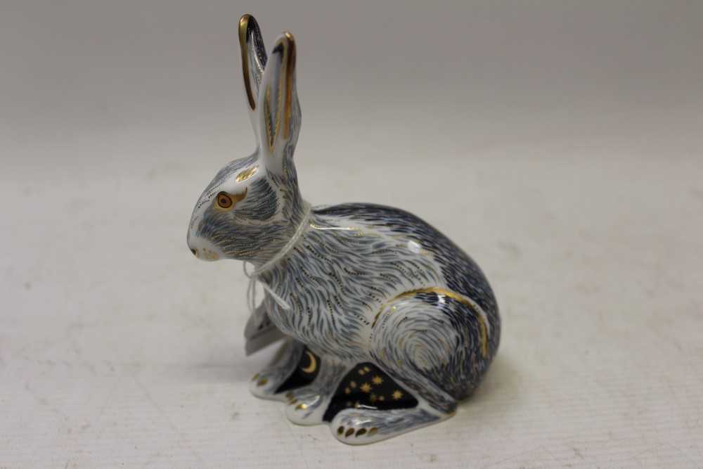 Lot 2038 - Royal Crown Derby Collectors Guild paperweight – Starlight Hare