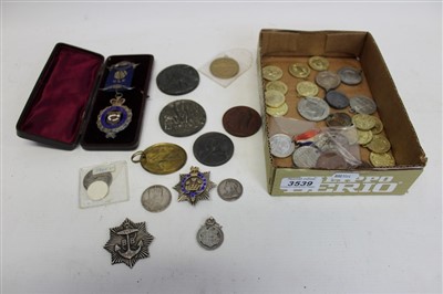 Lot 3539 - Lots of coins in silver and bronze plus medals