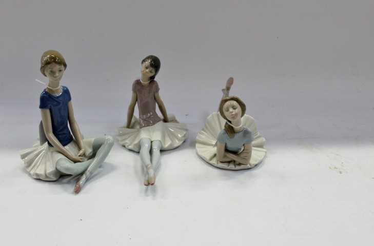 Lot 2064 - Three Lladro porcelain figures – Ballerinas