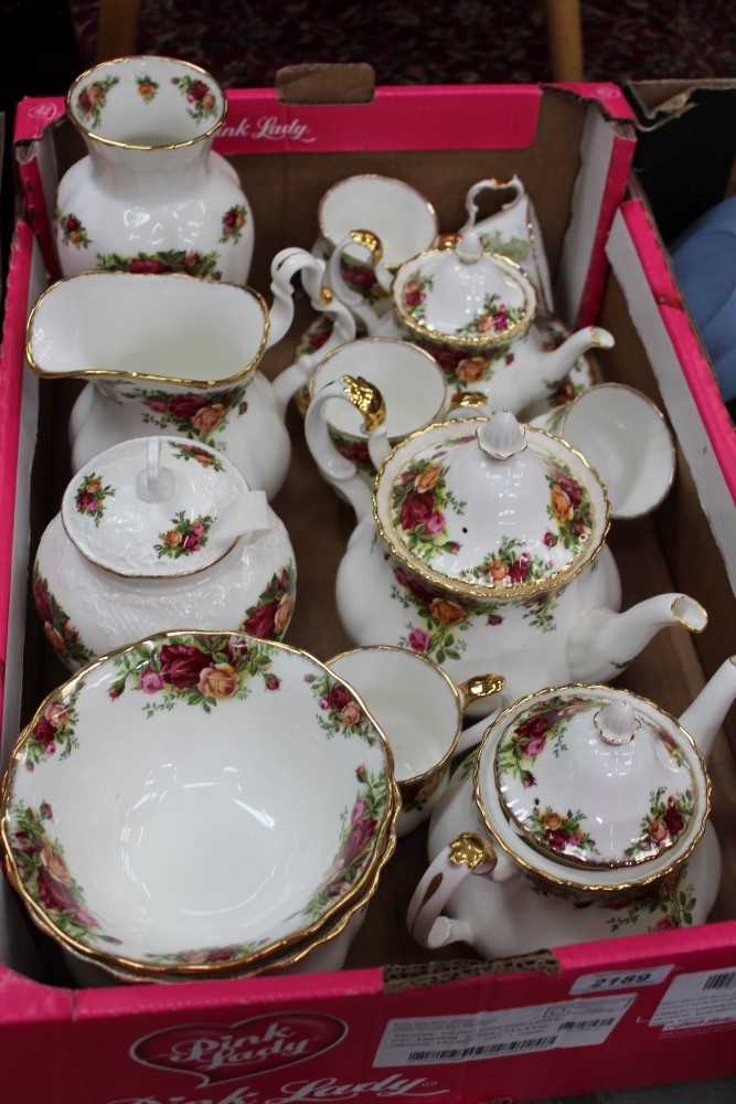Lot 2189 - Large collection of Royal Albert china – mainly Old Country Roses