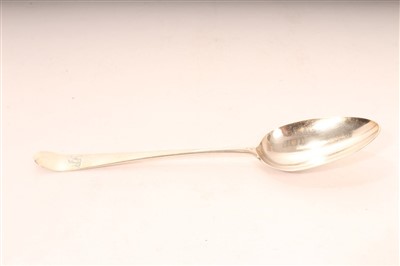 Lot 479 - George III silver Hanoverian pattern dessert spoon, engraved initials (London 1782), Hester Bateman