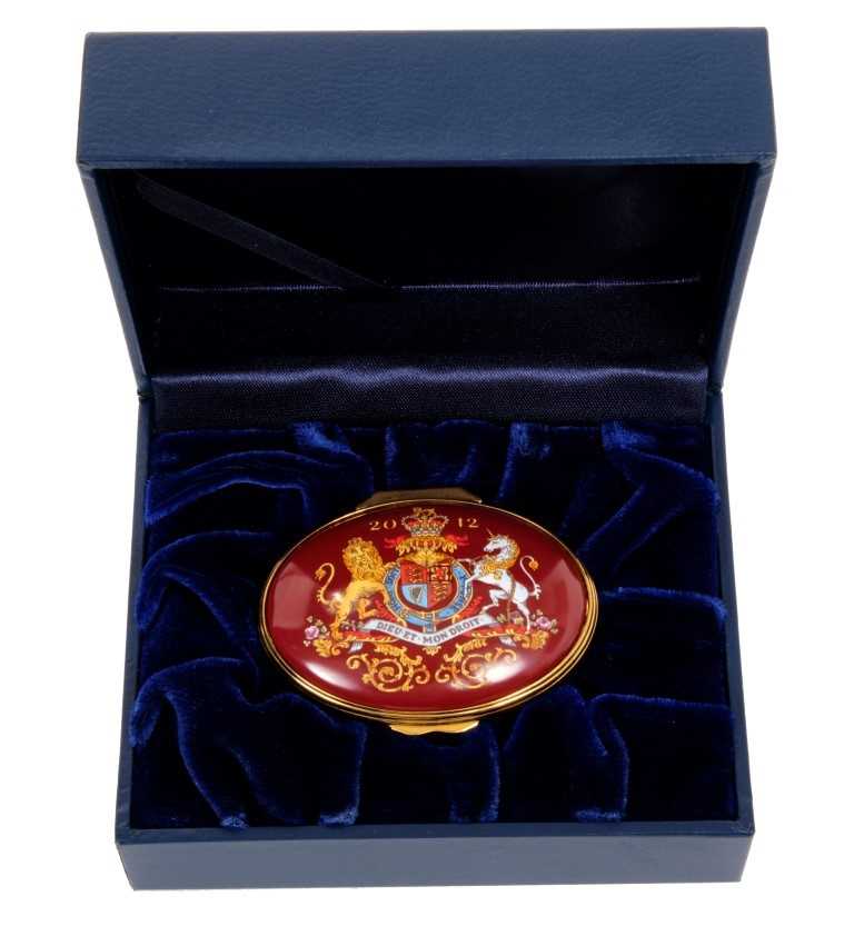 Lot 69 - HM Queen Elizabeth II, The Diamond Jubilee Christmas 2002 presentation Halcyon Days enamel box