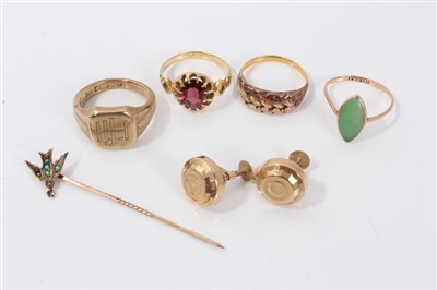 Lot 3273 - Gold (9ct) signet ring, gold (9ct) knot ring, marquise cut green jade ring, oval cut garnet ring, pair gold (9ct) screw back earrings and a gold bird stick pin