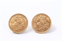 Lot 205 - G.B. gold Half Sovereigns George V 1914S.  EF and 1915S.  GVF (2 coins)