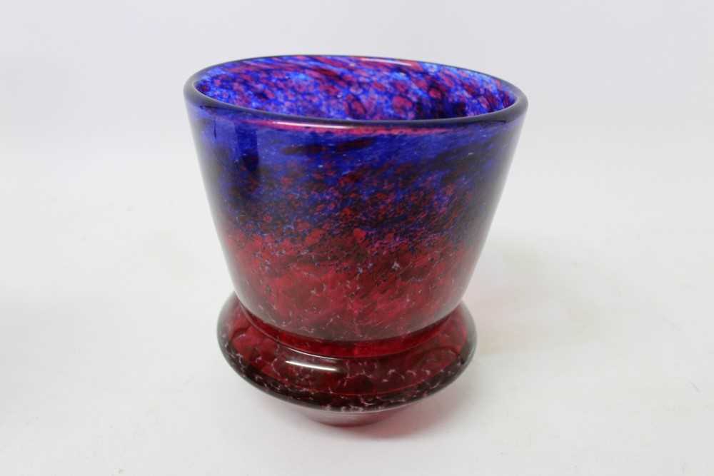 Lot 2090 - Good quality Scottish mottled blue / red / purple art glass vase, possibly Monart