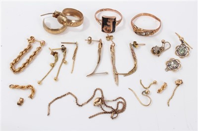 Lot 3259 - Various items of scrap gold to include two rings and various earrings