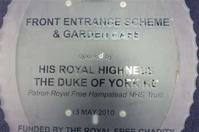 Lot 178 - Etched glass wall plaque – Royal Free Hospital London – Front Entrance Scheme and Garden Cafe Opened by His Royal Highness