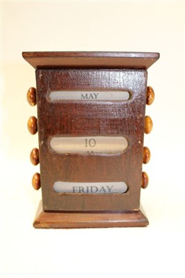 Lot 3619 - Perpetual desk calendar in a fitted case