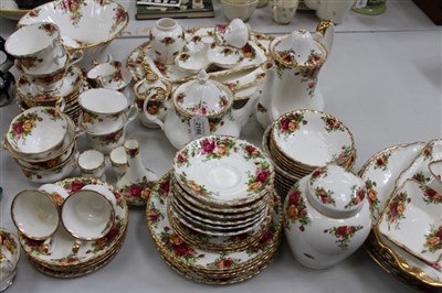 Lot 2186 - Collection of Royal Albert Old Country Roses tablewares