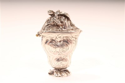 Lot 391 - 18th century Continental silver snuff box in the form of an urn