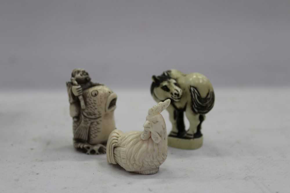 Lot 3715 - Meiji period Japanese carved ivory netsuke