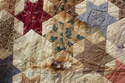 Lot 3090 - Large Victorian Patchwork Quilt in Hexagon and Star design