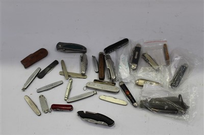 Lot 3693 - Collection of approximately twenty-eight vintage penknives and other knives