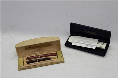 Lot 3705 - Late 1940s / early 1950s Waterman 512V ladies’ mottled purple pen and pencil set, with directions and original guarantee in original case, together with an empty Waterman’s case (2)