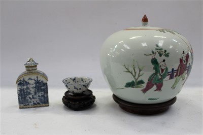 Lot 3743 - 18th Century Chines blue and white Chinese export tea canister