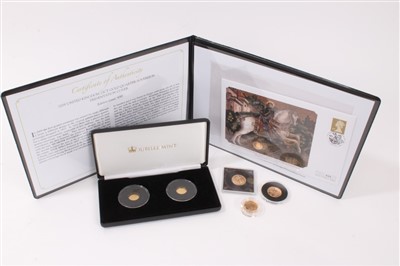 Lot 3324 - Gold Sovereigns- 2007, 2015 x2, gold quarter Sovereign coin cover and two gold one crown pieces