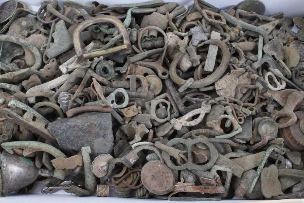 Lot 1033 - Group of metal detector finds