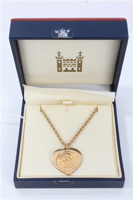 Lot 3350 - Gold half sovereign in 9ct gold heart shape pendant mount on 9ct gold rope twist chain