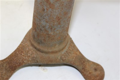 Lot 3738 - Vintage cast iron Singer machinists’ stool with revolving wooden seat