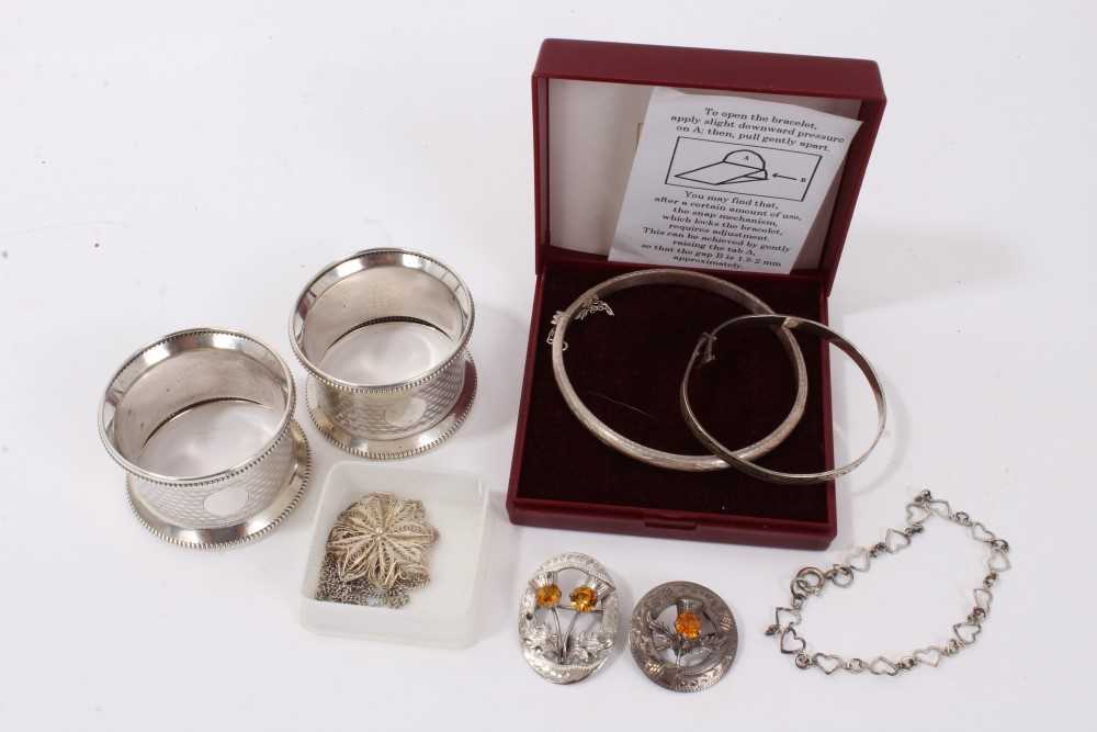 Lot 3331 - Group silver jewellery