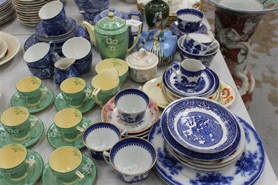 Lot 2221 - Mintons Solano Ware coffee set (15 pieces) and Fenton blue and white tea
set (19 pieces)