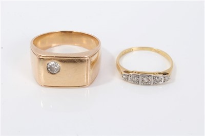 Lot 3377 - Gentlemen's yellow metal dress ring set with a white stone, together with a ladies gold and diamond ring