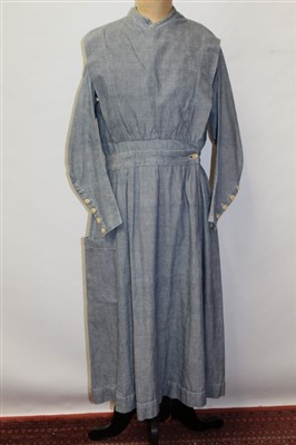 Lot 3106 - WW1 Nursing Uniform dress