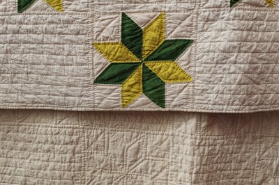 Lot 3109 - American Mid 19th century Quilt