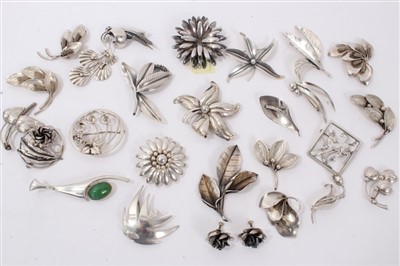 Lot 3403 - Collection of Danish and Norwegian silver brooches and similar items