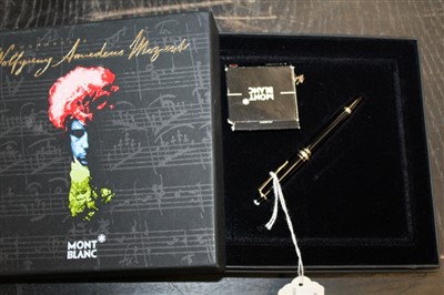 Lot 3818 - Mont Blanc Homage Amadeus Mozart special edition fountain pen in box with CD and instructions