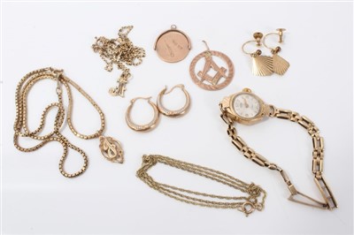 Lot 3430 - Group gold (9ct) jewellery and wristwatch