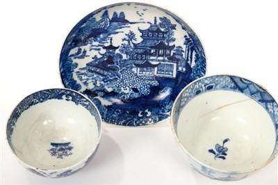Lot 155 - 18th cent Lowestoft blue and white tea bowl, saucer, Chinese landscape decoration, similar bowl