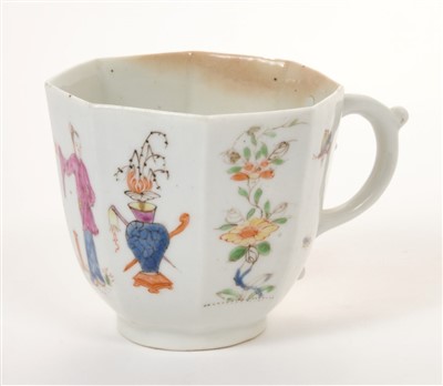 Lot 179 - 18th century Worcester coffee cup with polychrome Chinese figure, flower and insect decoration
